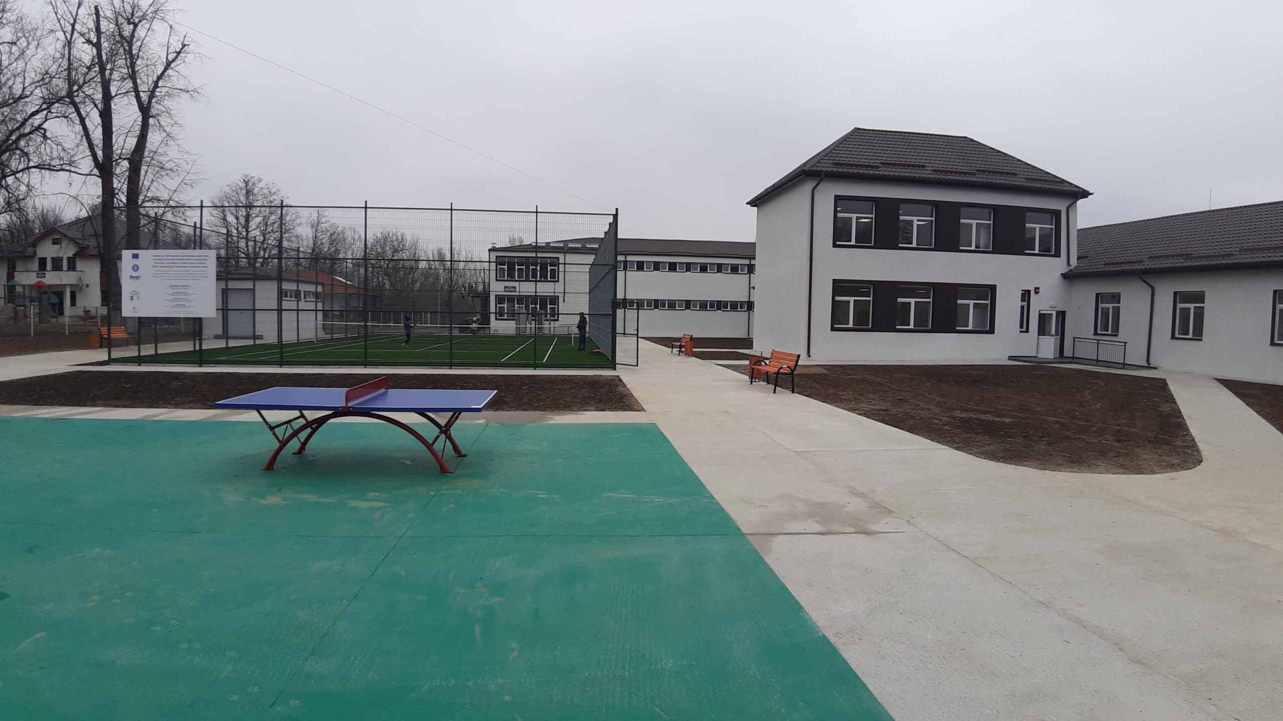 S-a inaugurat Școala Gimnazială Drăgăeşti-Pământeni din comuna dâmbovițeană Măneşti. VIDEO