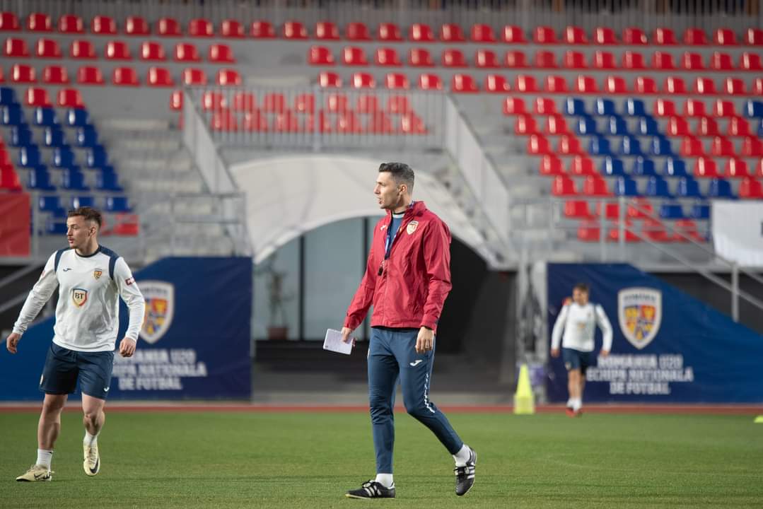 IMPORTANT pentru IUBITORII FOTBALULUI: De la ora 12:00, se pot cumpăra bilete pentru meciul România – Italia,de la casieriile stadionului „Eugen Popescu” din Târgoviște