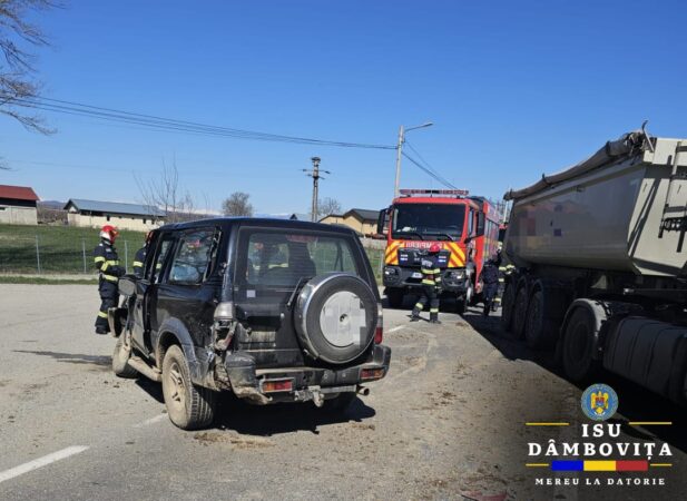 Pe DN 72, Târgoviște- Găești, coliziune între un autoturism și un tir, la data de 26 martie a.c., polițiștii din cadrul Serviciului Rutier