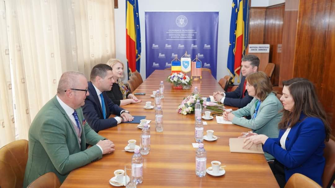 Excelența Sa, Ambasadorul Extraordinar și Plenipotențiar al Statelor Unite ale Americii în România, Kathleen Ann Kavalec a vizitat județul Dâmbovița.