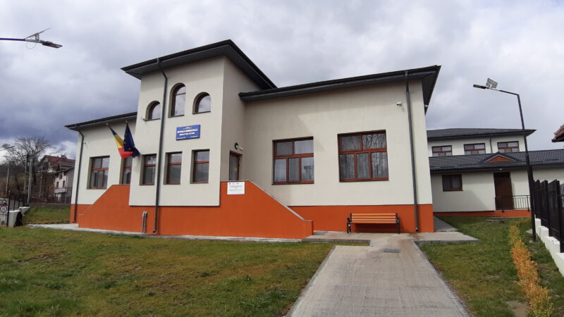 În sfânta zi de Buna Vestire, la Malu cu Flori a fost inaugurată noua Școală Gimnazială.VIDEO