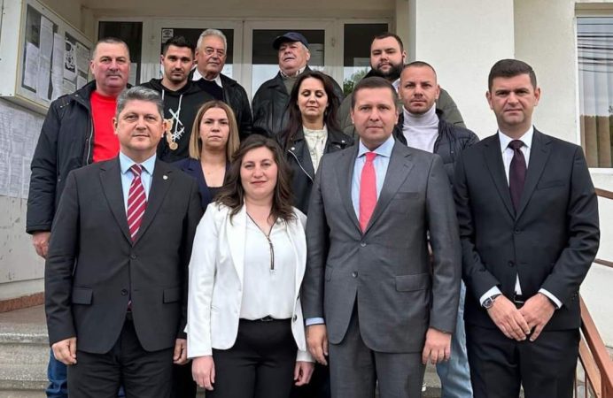 Pe 9 iunie, se face schimbarea la Moțăieni: Comuna are șansa de a renaște în frunte cu un primar de perspectivă, Ana Maria Obagiu.
