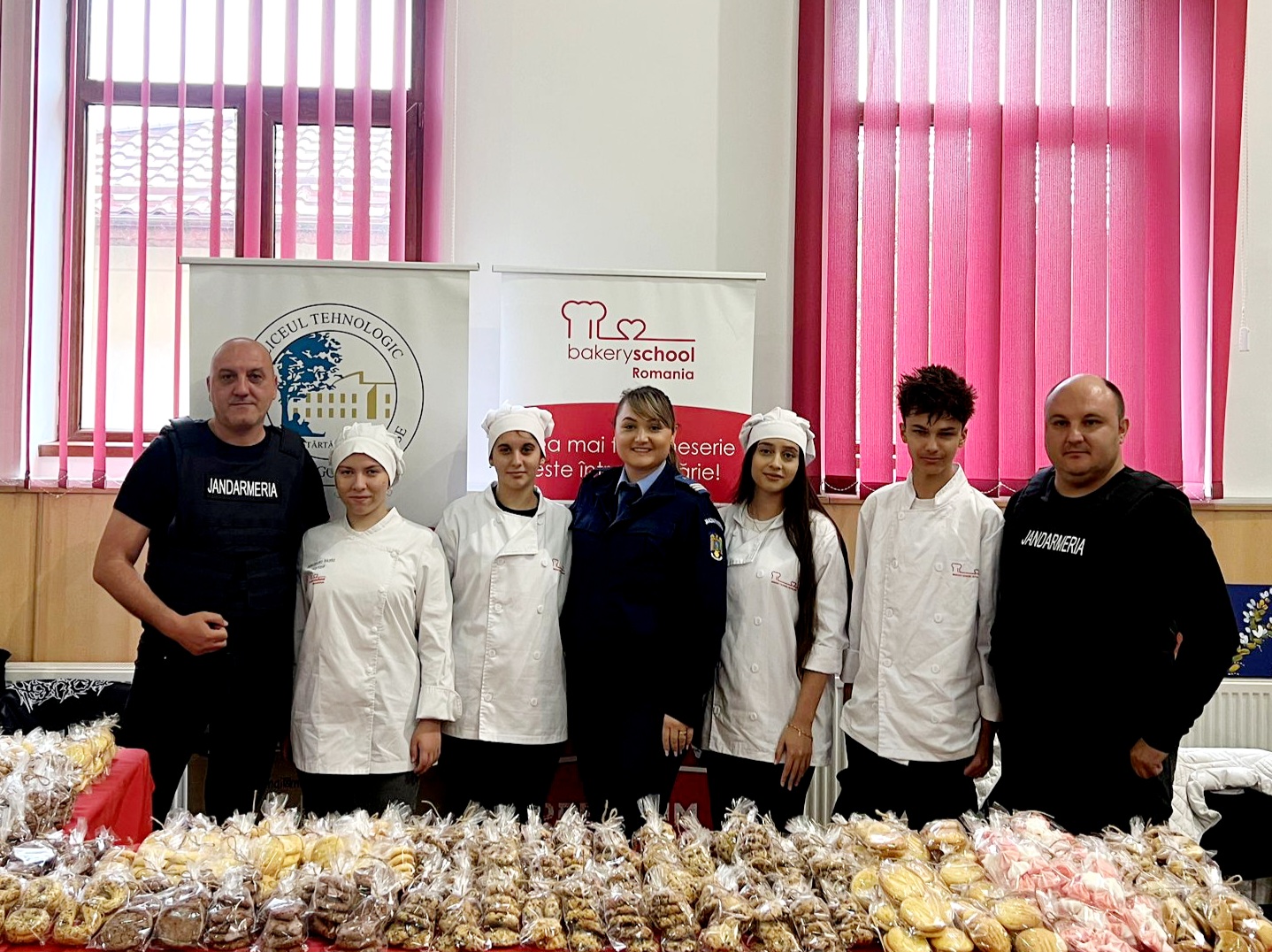 Un comportament adecvat la școală, un limbaj corespunzător în familie și în societate, precum și consecințele consumului de substanțe interzise