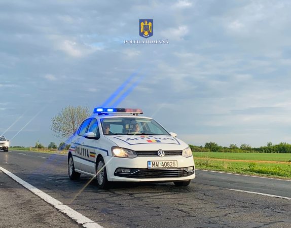  Polițiștii rutieri sunt prezenți pe toate drumurile din Dâmbovița , și în  perioada 15-21 aprilie a.c., sub coordonarea Direcţiei Rutiere