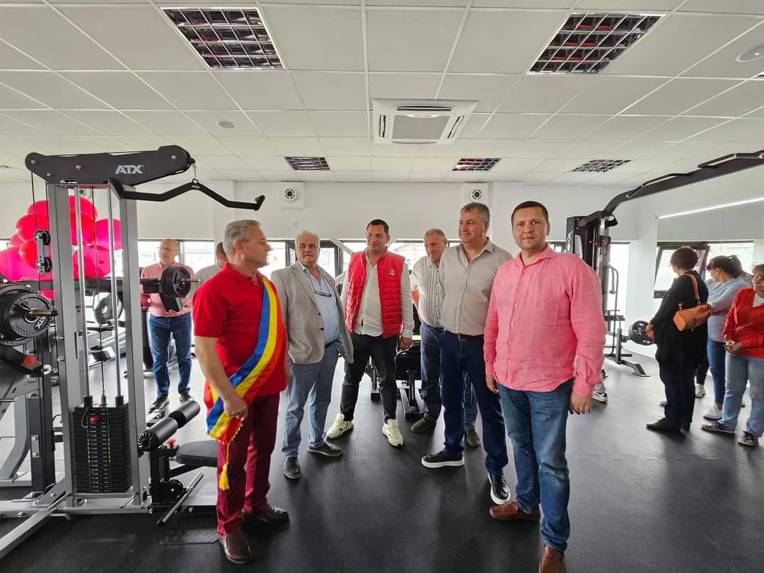 La Dragomirești, administrația locală a inaugurat o sala de fitness în cartierul Tineretului