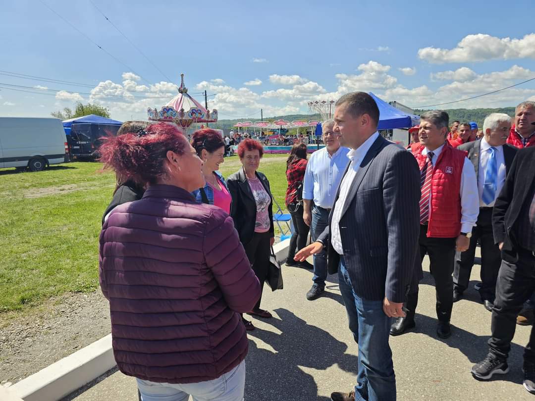 Președintele PSD Dâmbovița, Corneliu Ștefan a fost în mijlocul dâmbovițenilor la Târgul de Florii de la Voinești