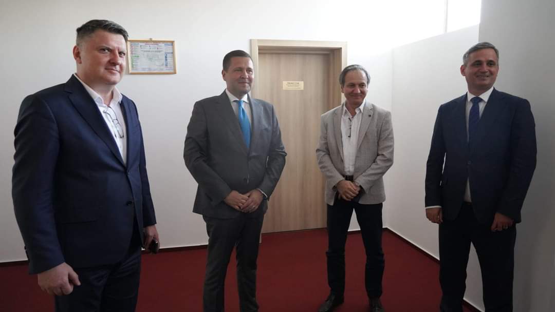 CJ Dâmbovița și-a reafirmat sprijinul pentru învățământul superior dâmbovițean, președintele CJ Dâmbovița, Corneliu Ștefan spune că Universitatea