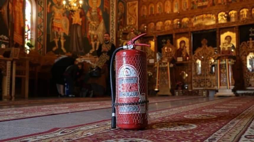 Inspectorii de prevenire din județul Dâmbovița au intensificat acțiunile de control și informare preventivă la lăcașurile de cult