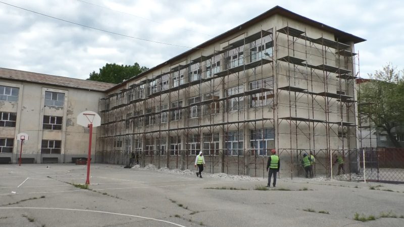 Au început lucrările de reabilitare și modernizare la Școala nr. 9 „Grigore Alexandrescu" din Târgoviște, este vorba despre un  proiect important de renovare energetică.