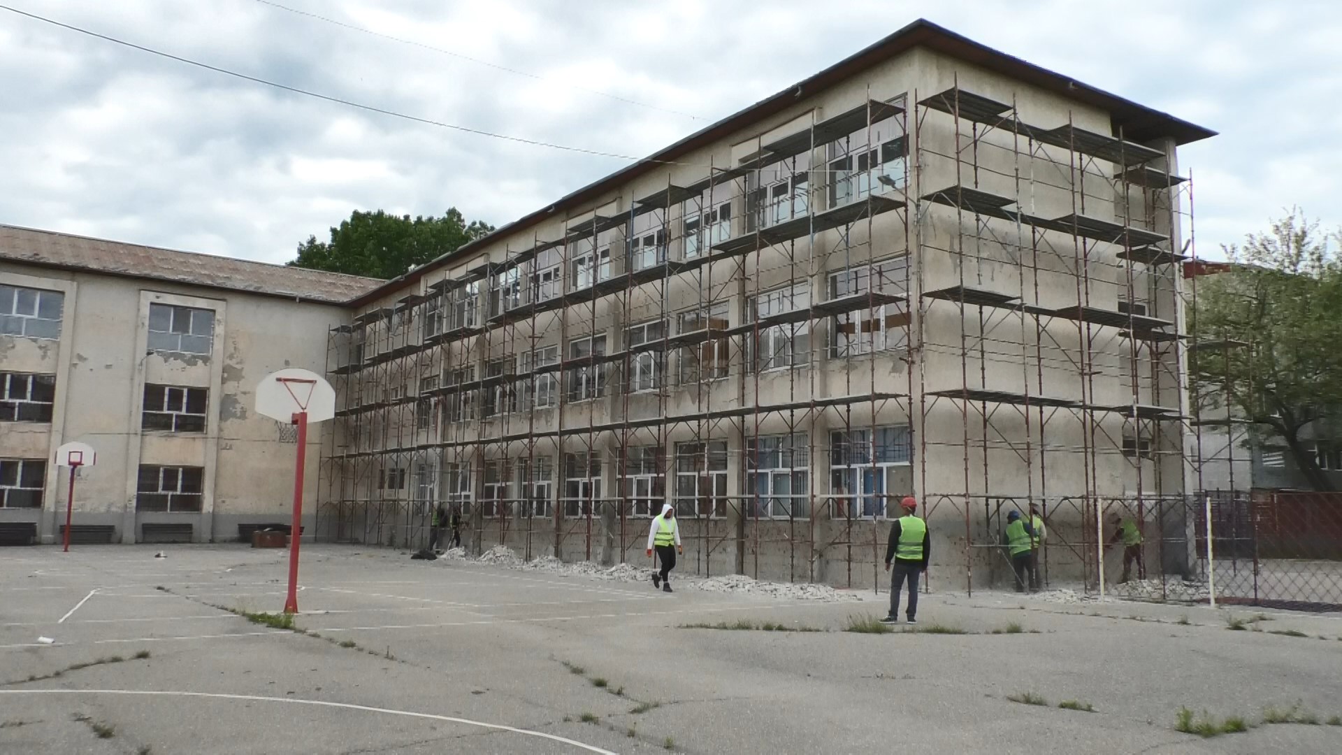 Au început lucrările de reabilitare și modernizare la Școala nr. 9 „Grigore Alexandrescu" din Târgoviște, este vorba despre un proiect important de renovare energetică.