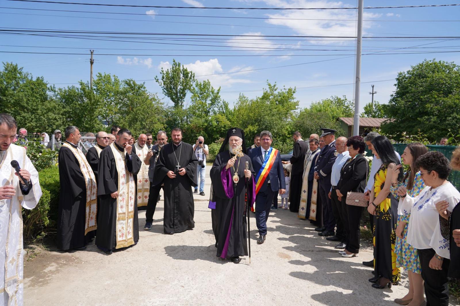 Sfințirea noii case parohiale la Ghergani: Un moment de comuniune și implicare comunitară