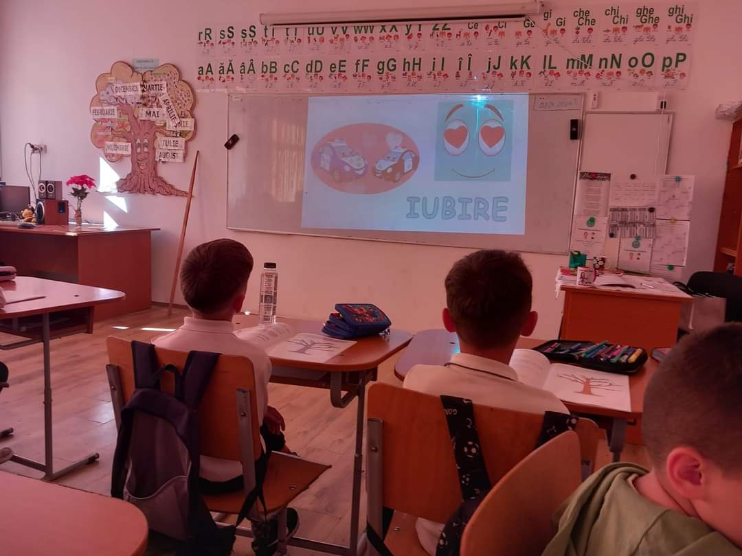 Proiectul local "ABC-ul emoțiilor" își propune dezvoltarea a cinci competențe cheie pentru elevii participanți: autocunoașterea
