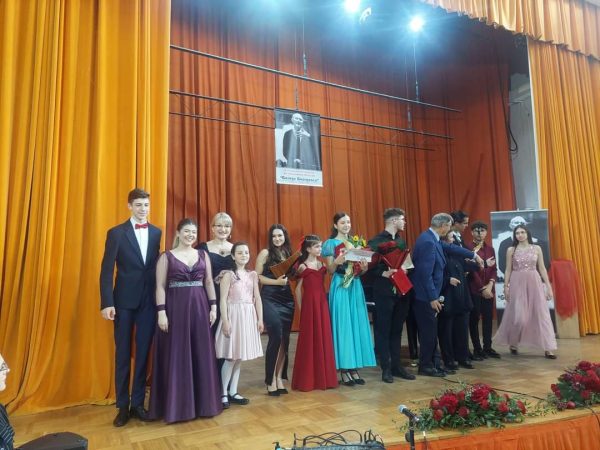 Rezultate de excepție pentru elevii Liceului de Arte ,,Bălașa Doamna” Târgoviște Rezultate de excepție pentru elevii Liceului de Arte ,,Bălașa Doamna" Târgoviște la Concursul Internațional de Interpretare Instrumentală ,,George Georgescu" de la Tulcea, ediția a XXX-a jubiliară