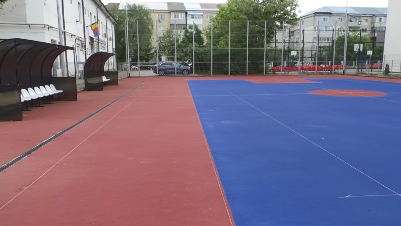 Lucrările la noua bază sportivă de la Clubul Sportiv Școlar Târgoviște, sunt pe ultima sută de metri.VIDEO Lucrările la noua bază sportivă de la Clubul Sportiv Școlar Târgoviște, sunt pe ultima sută de metri, investiția are o valoare de 2,5 milioane lei.
