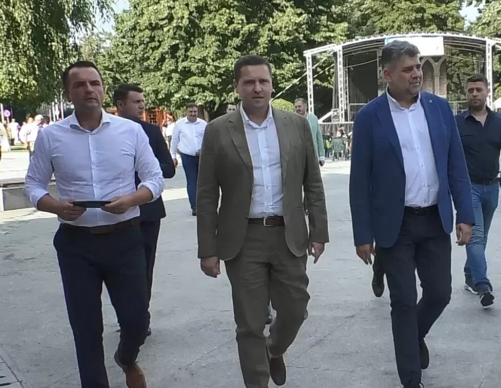 Astăzi, premierul Marcel Ciolacu face o vizită de lucru în județul Dâmbovița, va fi însoțit de mai mulți miniștri din cabinet.