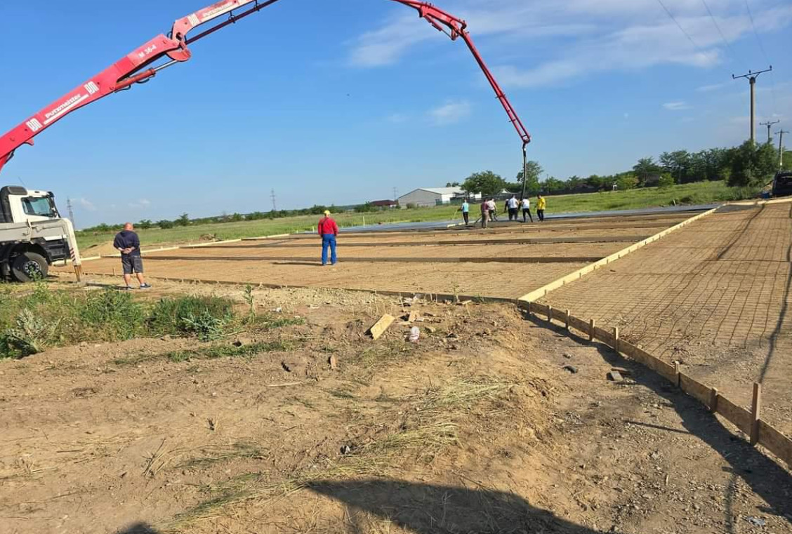 Construcția unei stații de capăt pentru traseul Niculești-Periș, lucrările sunt în plină desfășurare