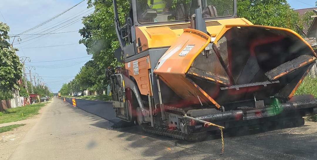 Se asfaltează Drumul Comunal 159 din comuna Niculești, este vorba despre un proiect cu finanțare prin Anghel Saligny,