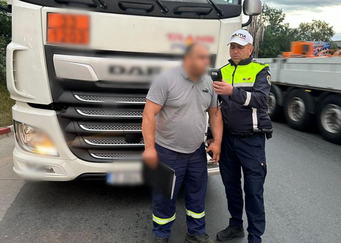 Ample controale pe drumurile publice din județul Dâmbovița, în intervalul orar 05:00-09:00, polițiștii rutieri din cadrul Inspectoratului de Poliției Județean Dâmbovița