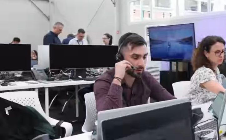 OFICIAL: Centrele de suport tehnic ale STS, de astăzi, ora 18:00, au devenit funcțioale pentru buna desfășurare a alegerilor din 9 iunie OFICIAL: STS a pus în funcțiune centrele sale de suport tehnic, sunt funcționale 24 de ore din 24 pentru a asigura buna desfășurare a alegerilor din 9 iunie.