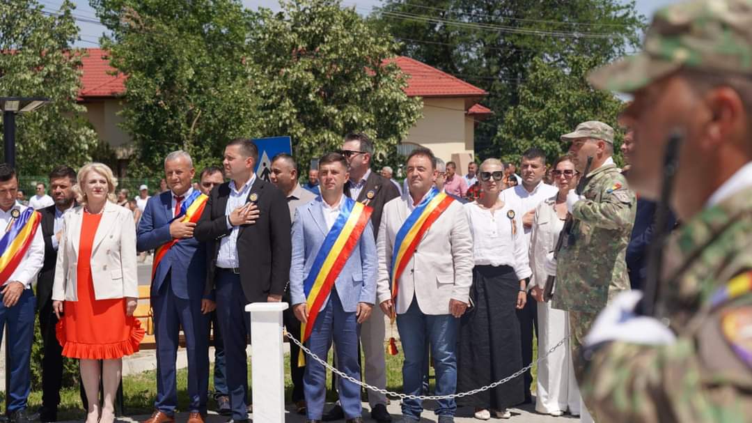 Comuna Poiana a fost martora unei ceremonii impresionante de resfințire a monumentului eroilor