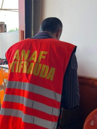 Inspectorii ANTIFRAUDĂ verifică operatorii economici care efectuează ITP pentru autovehicule Inspectorii ANTIFRAUDĂ verificã operatorii economici care efectuează ITP pentru autovehicule.