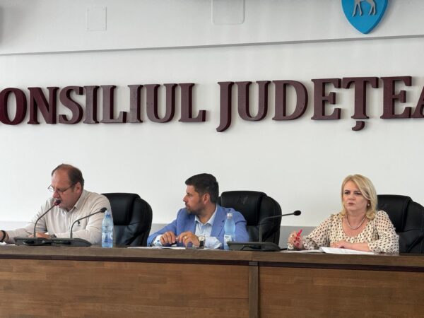 Colegiul Prefectural Dâmbovița: IPJ Dâmbovița a prezentat bilanțul activităților privind Siguranța Școlară Colegiul Prefectural Dâmbovița a avut loc zilele trecute, lucrările au fost conduse de prefectul județului Dâmbovița