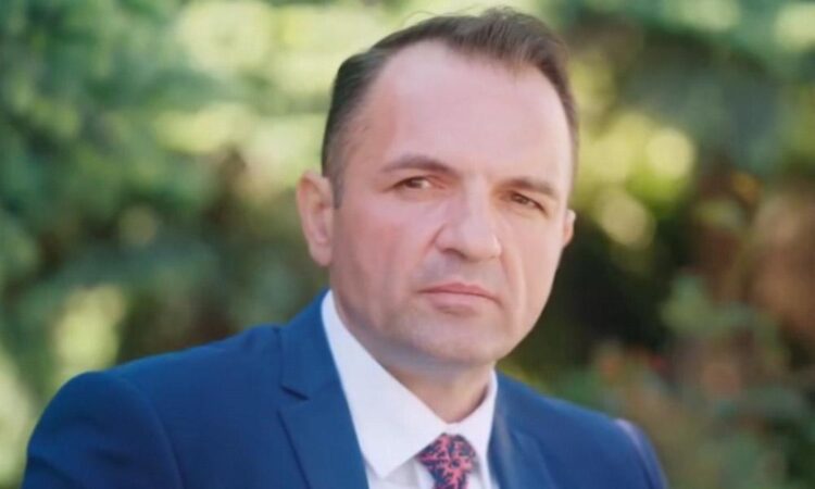 Primarul Târgoviștei, Daniel Cristian Stan a fost validat pentru un nou mandat și este gata să-și depună jurământul Și Liceul Teoretic “Ion Heliade Rădulescu” va face obiectul unor investiții importante, cele mai mari din istoria sa, dacă ne raportăm la valoarea lucrărilor.