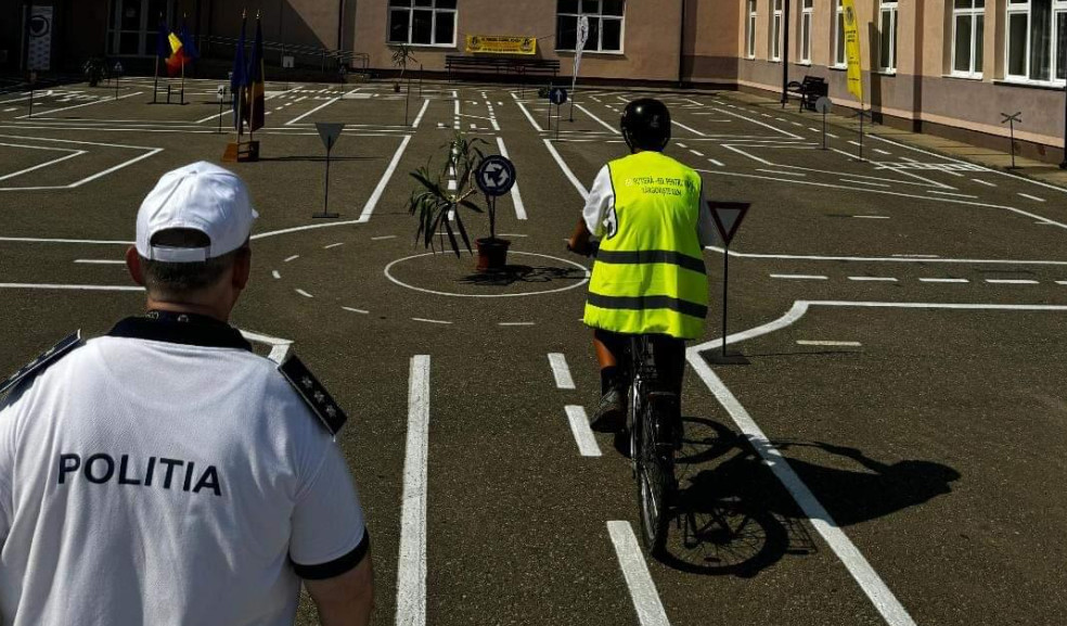 Trofeul Concursului Național ”Educație Rutieră. Educație pentru viață” a fost câștigat de Școala Gimnazială ”Coresi” Târgoviște