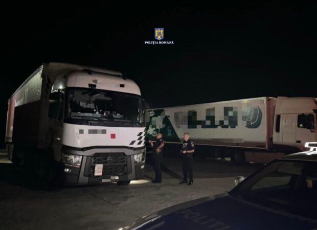 Prevenirea furturilor de și din autoturism pe raza județului Dâmbovița Prevenirea furturilor de și din autoturism pe raza județului Dâmbovița, polițiștii din cadrul Compartimentului de Analiză și Prevenire