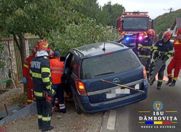 Sfârșit tragic pentru un tânăr din Hulubești, a ajuns cu mașina într-un copac, permisul îl luase în luna iulie Sfârșit tragic pentru un tânăr din Hulubești, a ajuns cu mașina într-un copac, permisul il luase în luna iulie.