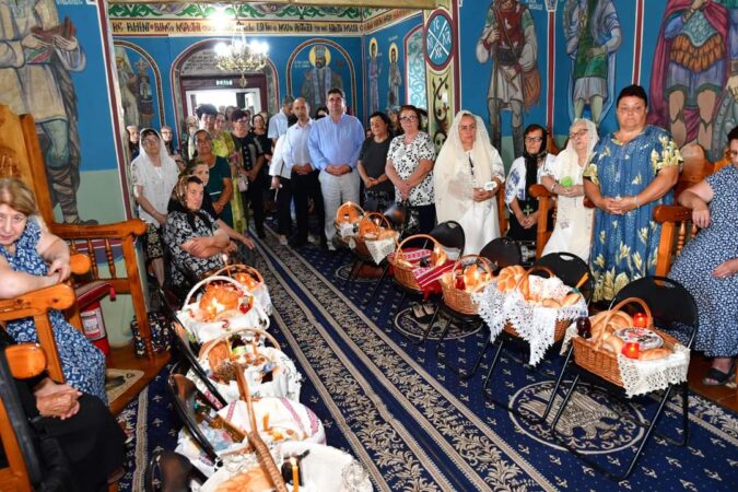 La Stănești-Răcari, hramul Bisericii „Adormirea Maicii Domnului” a adus împreună credincioși din întreaga comunitate La Stănești-Răcari, a avut loc o sărbătoare deosebită și plină de semnificație pentru comunitatea locală. Cu ocazia hramului Bisericii "Adormirea Maicii Domnului"
