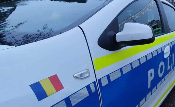 A plecat la plimbare cu autoturismul deși avea permisul de conducere anulat A plecat la plimbare cu autoturismul deși avea permisul de conducere anulat, polițiștii din cadrul Serviciului Rutier au oprit pentru control