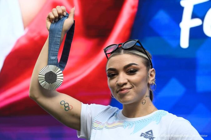 Mihaela Cambei a fost desemnată purtătorul de drapel al României la Ceremonia de Închidere a Jocurilor Olimpice de la Paris Mihaela Cambei a fost desemnată purtătorul de drapel al României la Ceremonia de Închidere a Jocurilor Olimpice de la Paris , Comitetul Olimpic și Sportiv