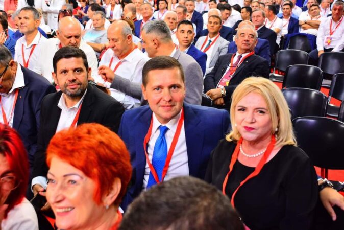 PSD Dâmbovița își exprimă clar susținerea pentru Marcel Ciolacu în cadrul alegerilor prezidențiale PSD Dâmbovița își exprimă clar susținerea pentru Marcel Ciolacu în cadrul alegerilor prezidențiale.