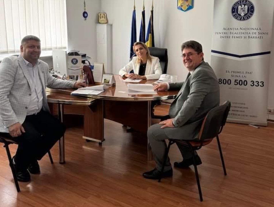 Speranța bătrânilor de la Centrul Ghergani, în fața dificultăților financiare: lupta pentru un loc numit „acasă”. Primarul Marius Caravețeanu continuă lupta pentru bătrâni, pentru angajați, pentru comunitate.