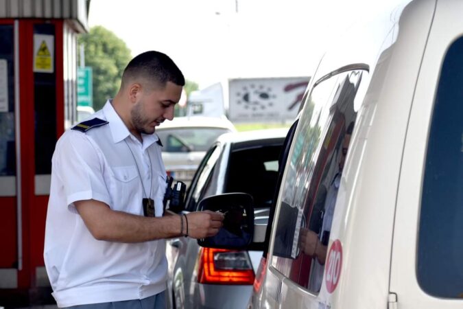 AVERTISMENT, în această perioadă timpii de așteptare prin PTF Giurgiu vor fi ridicați și recomandăm participanților la traficul transfrontalier
