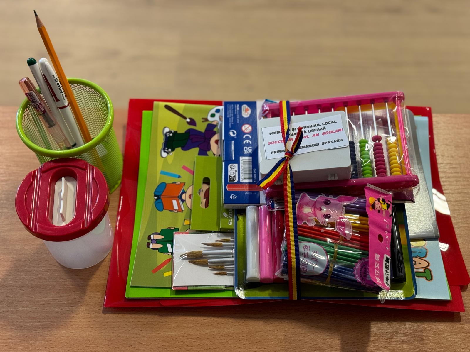Primăria Răzvad a pregătit un început de școală generos pentru elevii și preșcolarii din comunitatea locală. Fiecare copil va primi un pachet