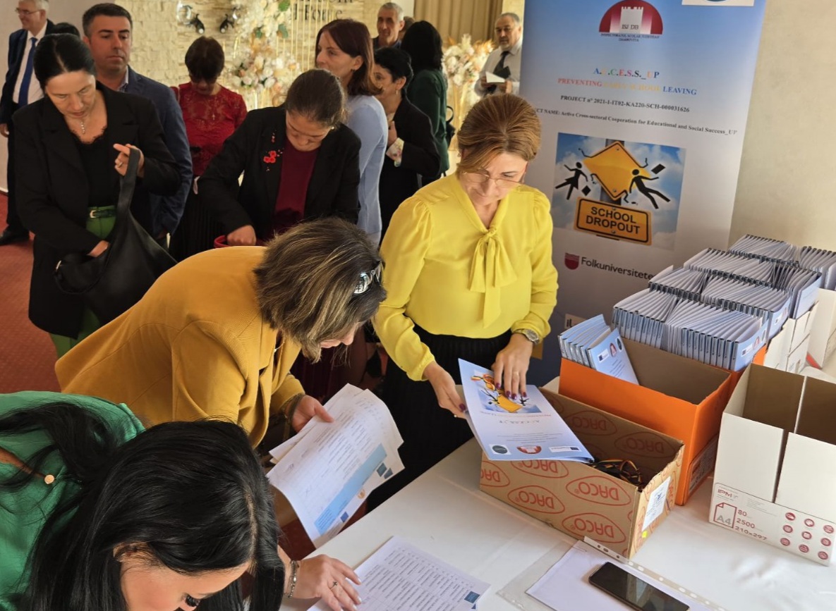 În data de 26 septembrie 2024 Inspectoratul Școlar Județean Dâmbovița a organizat în cadrul proiectului Erasmus + „Cooperare intersectorială activă