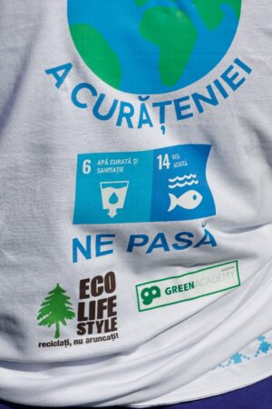 „Adoptă un km” - O inițiativă de succes pentru un mediu curat în orașul Răcari, o acțiune dedicată curățării și protejării mediului înconjurător, sub motto-ul „Mediul curat e treaba noastră!”.