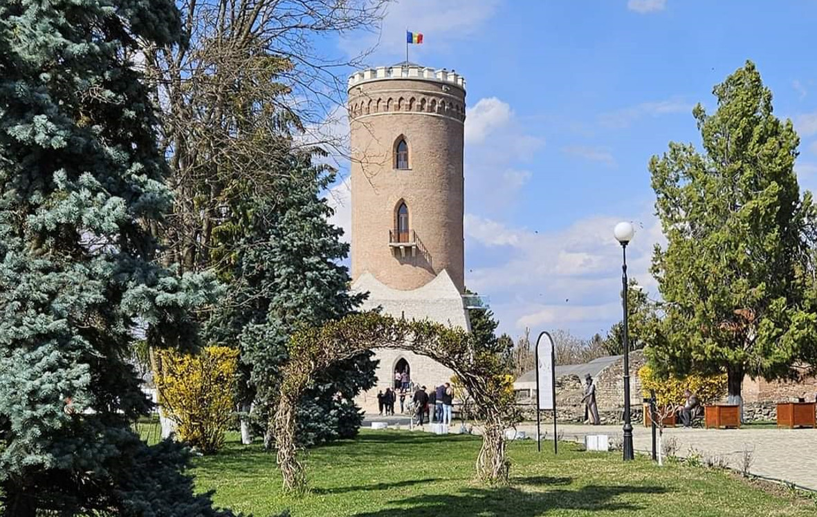 Complexul Muzeal „Curtea Domnească” din Târgoviște trece la programul de iarnă începând cu 27 octombrie 2024, oferind vizitatorilor ocazia de a explora