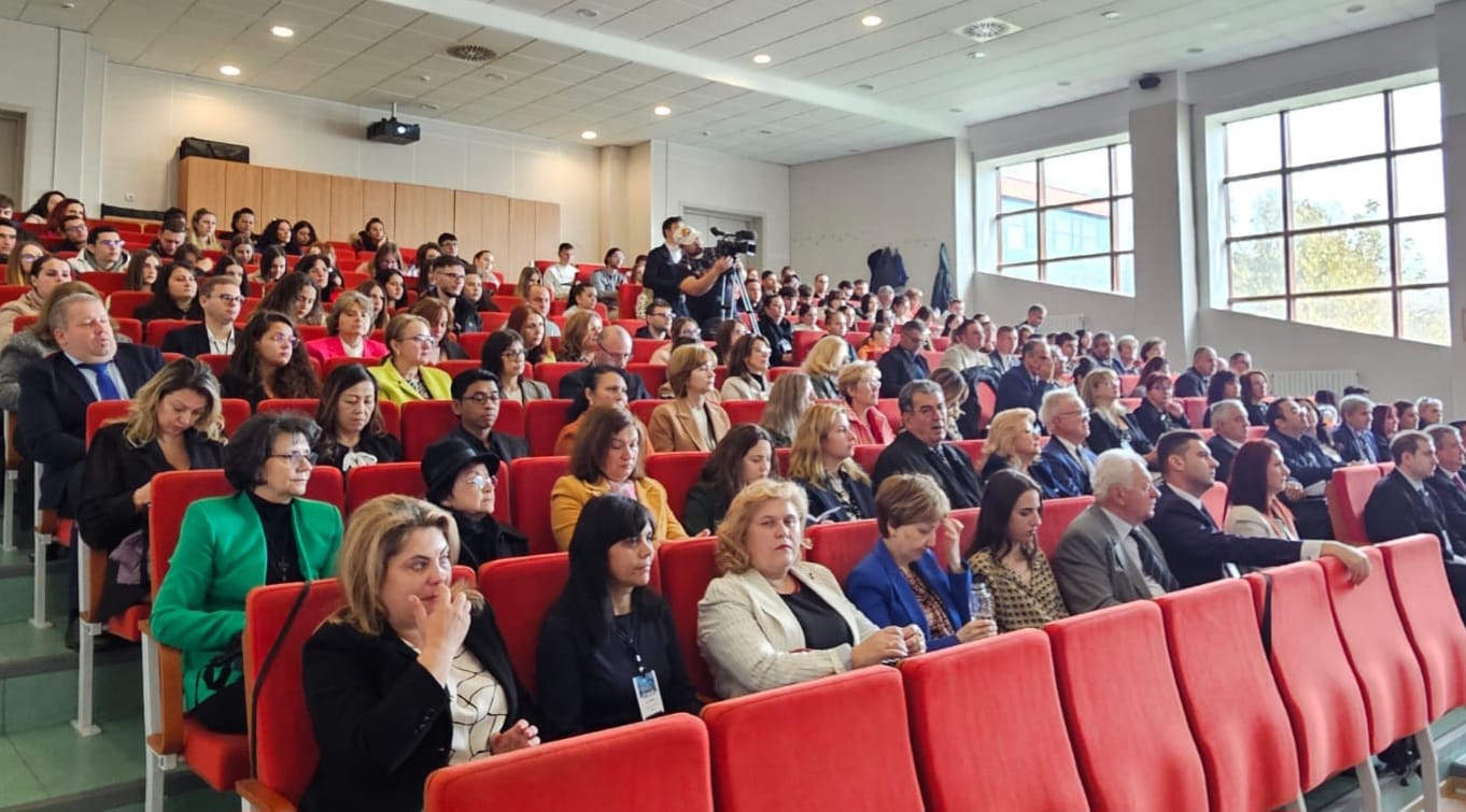 Conferința Internațională „GLOBAL INTERFERENCES OF KNOWLEDGE SOCIETY” la Universitatea "Valahia" din Târgoviște,