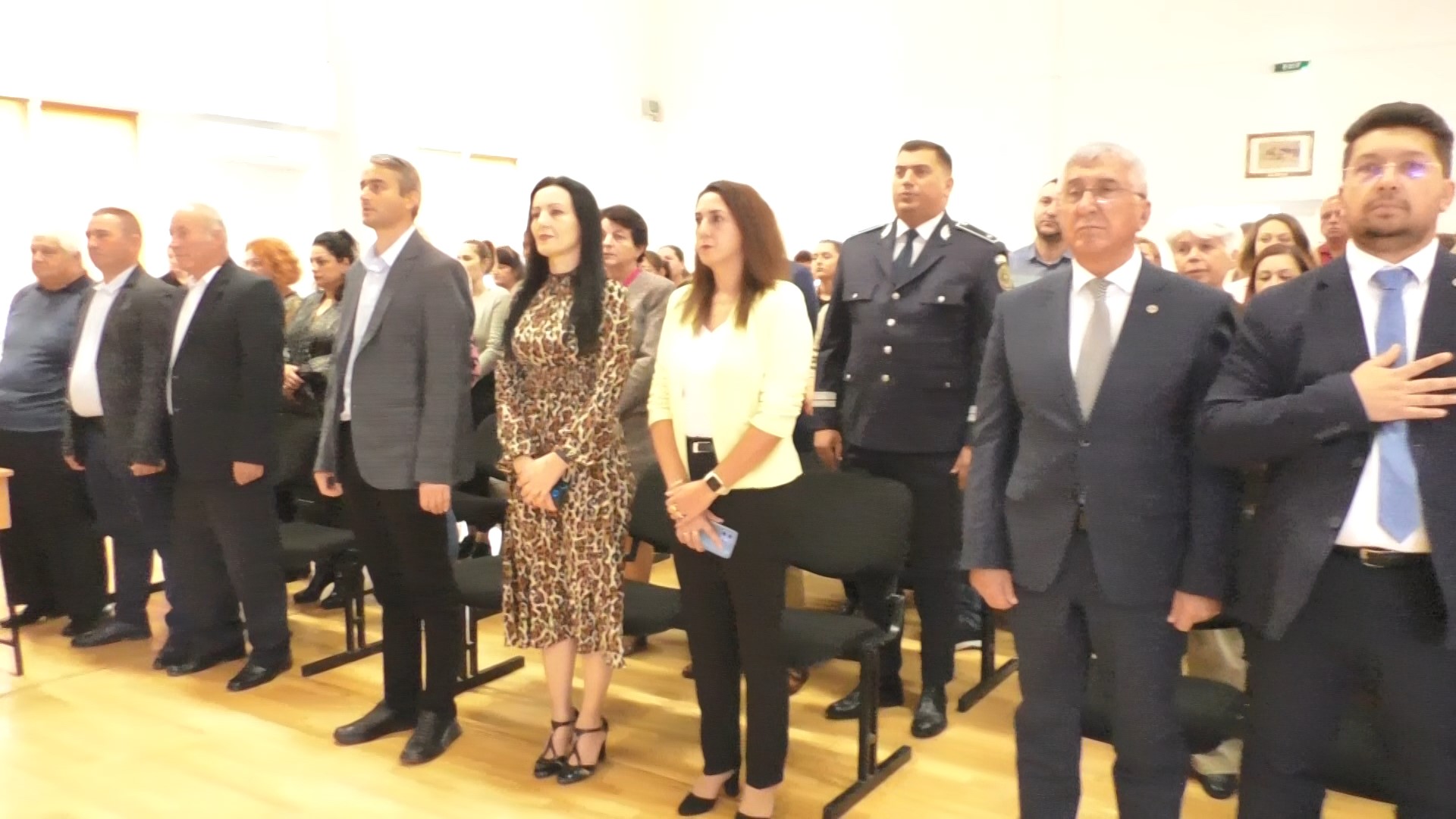 Într-o ceremonie plină de emoție și importanță, orașul Răcari a marcat constituirea noului Consiliu Local, iar Marius Caravețeanu