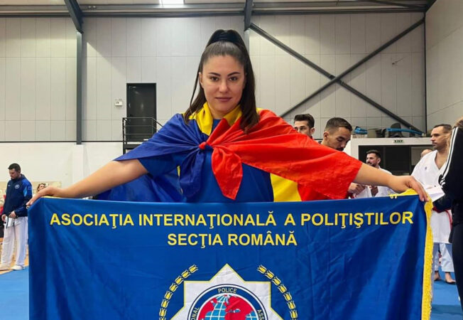 Sergent major Ana Rotaru, dublu medaliată cu aur la European Police & Fire Games, exemplu de excelență sportivă Sergent major Ana Rotaru, dublu medaliată cu aur la European Police & Fire Games, exemplu de excelență sportivă, anunțul a fost făcut de Jandarmeria Română.