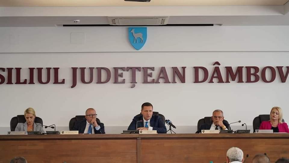 Consiliul Județean Dâmbovița a încheiat un capitol important pentru comunitatea locală odată cu ultima ședință din mandatul 2020-2024.