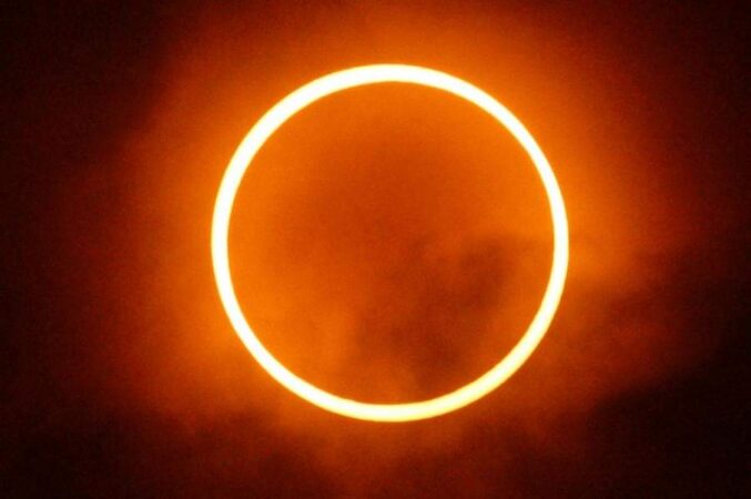 Eclipsa inelară de Soare are  loc astăzi, 2 octombrie 2024.