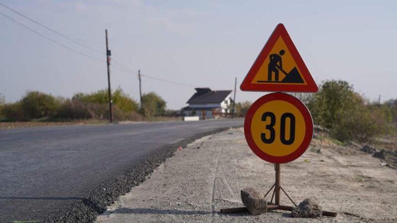 Programul lucrărilor de infrastructură rutieră din Județul Dâmbovița, în perioada 27 ianuarie – 2 februarie 2025 Președintele CJ Dâmbovița, Corneliu Ștefan, a anunțat că lucrările de modernizare pe DJ 720 A, ce leagă Gura Ocniței de DN1A