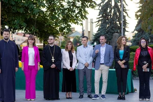 Școala Gimnazială ,,Coresi” din Târgoviște a fost gazda unui eveniment deosebit ,,Marea Dictare”, aflat la a II-a ediție. Participanții au avut ocazia
