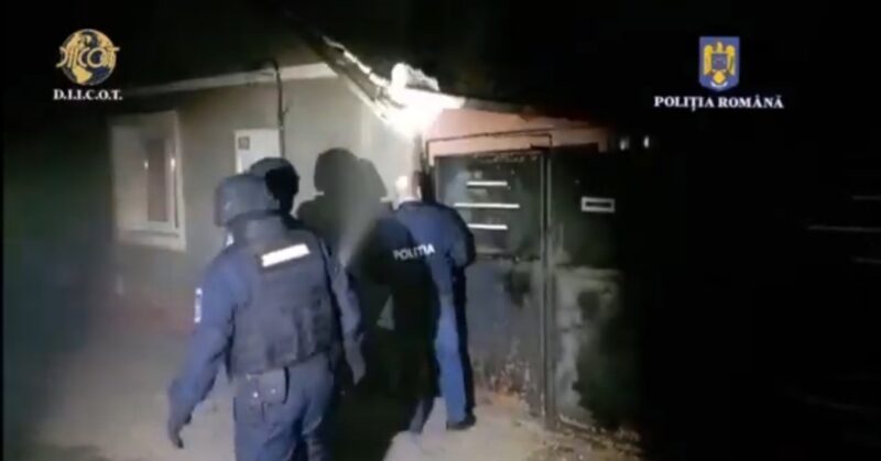 Percheziții pentru destructurarea unor grupări infracționale organizate.VIDEO Percheziții pentru destructurarea unor grupări infracționale organizate, în data de 16 octombrie 2024, Poliția Română, în colaborare cu procurorii D.I.I.C.O.T