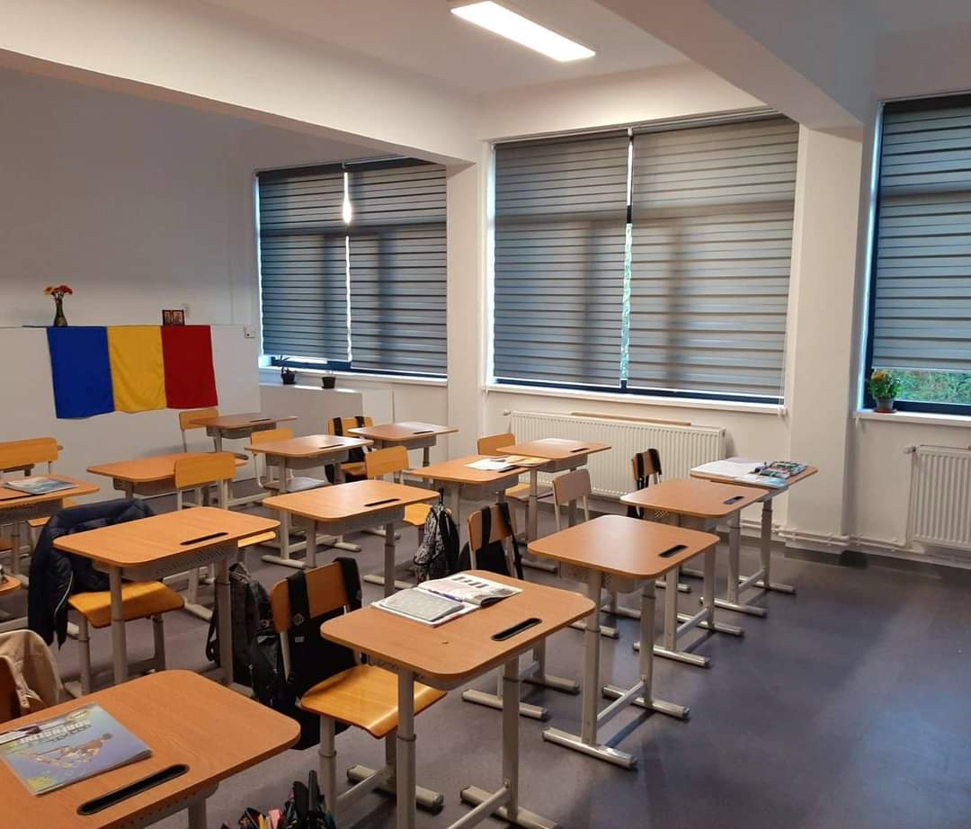 Școala Gimnazială „Radu cel Mare” din Târgoviște a fost recent reabilitată și modernizată, un proiect ce reflectă angajamentul administrației locale