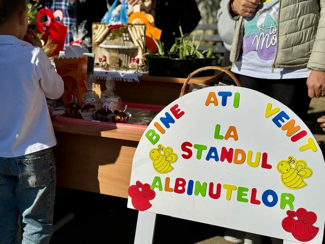 Târgul de Toamnă de la Școala Gimnazială Valea Voievozilor: O sărbătoare a generozității, astăzi, comunitatea s-a adunat pentru a celebra a III-a ediție a „